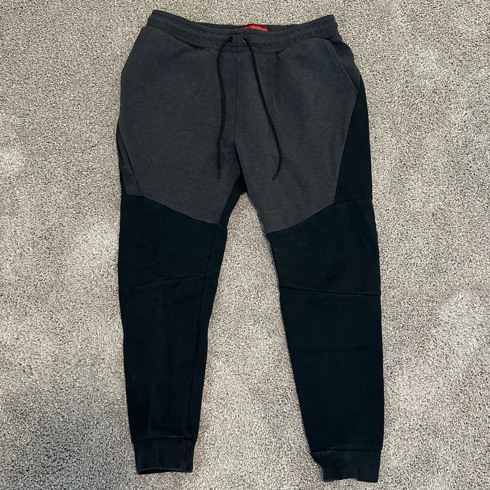 Two tone NIKE TECH FLEECE sweatpants BARELY WORN